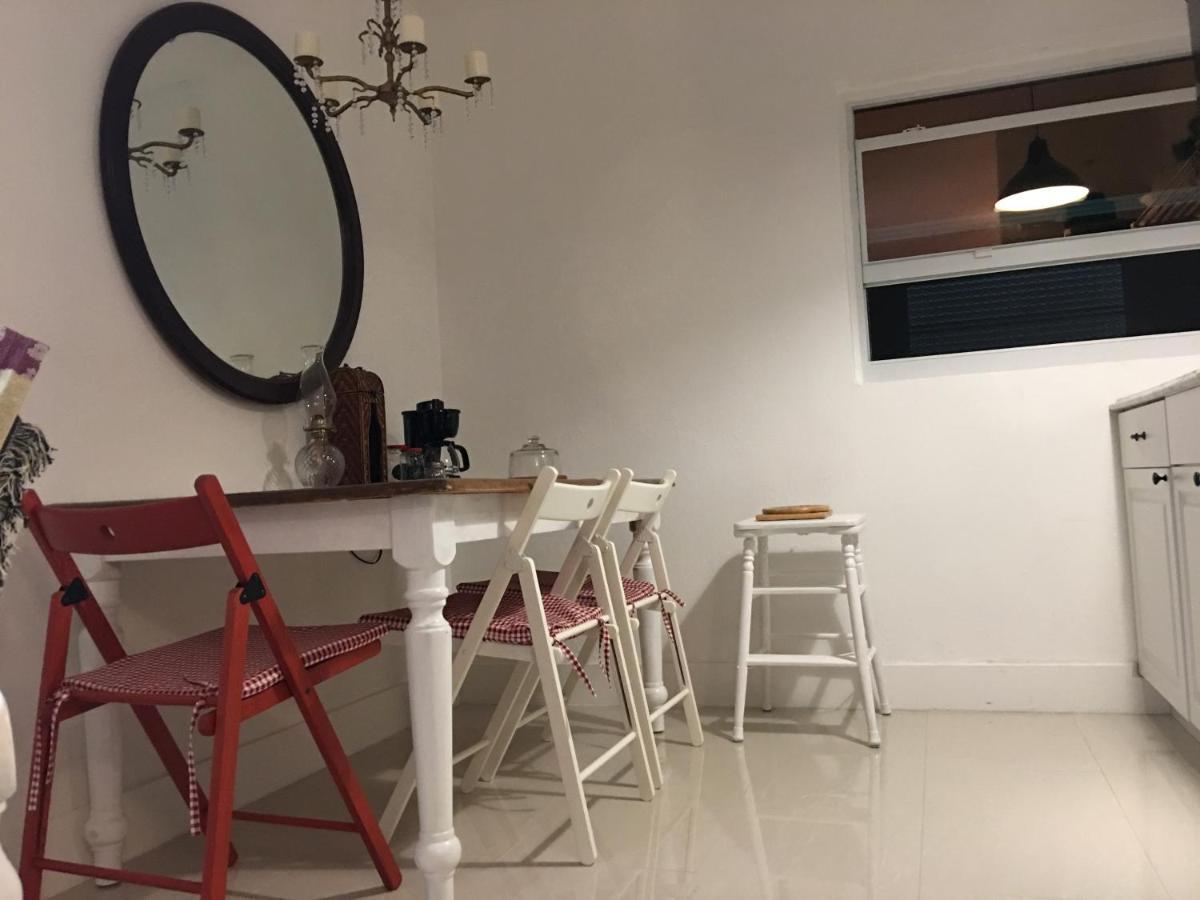 Private Studio Blocks From Coconut Grove Маямі Екстер'єр фото