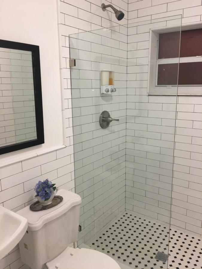 Private Studio Blocks From Coconut Grove Маямі Екстер'єр фото