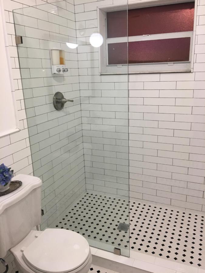Private Studio Blocks From Coconut Grove Маямі Екстер'єр фото