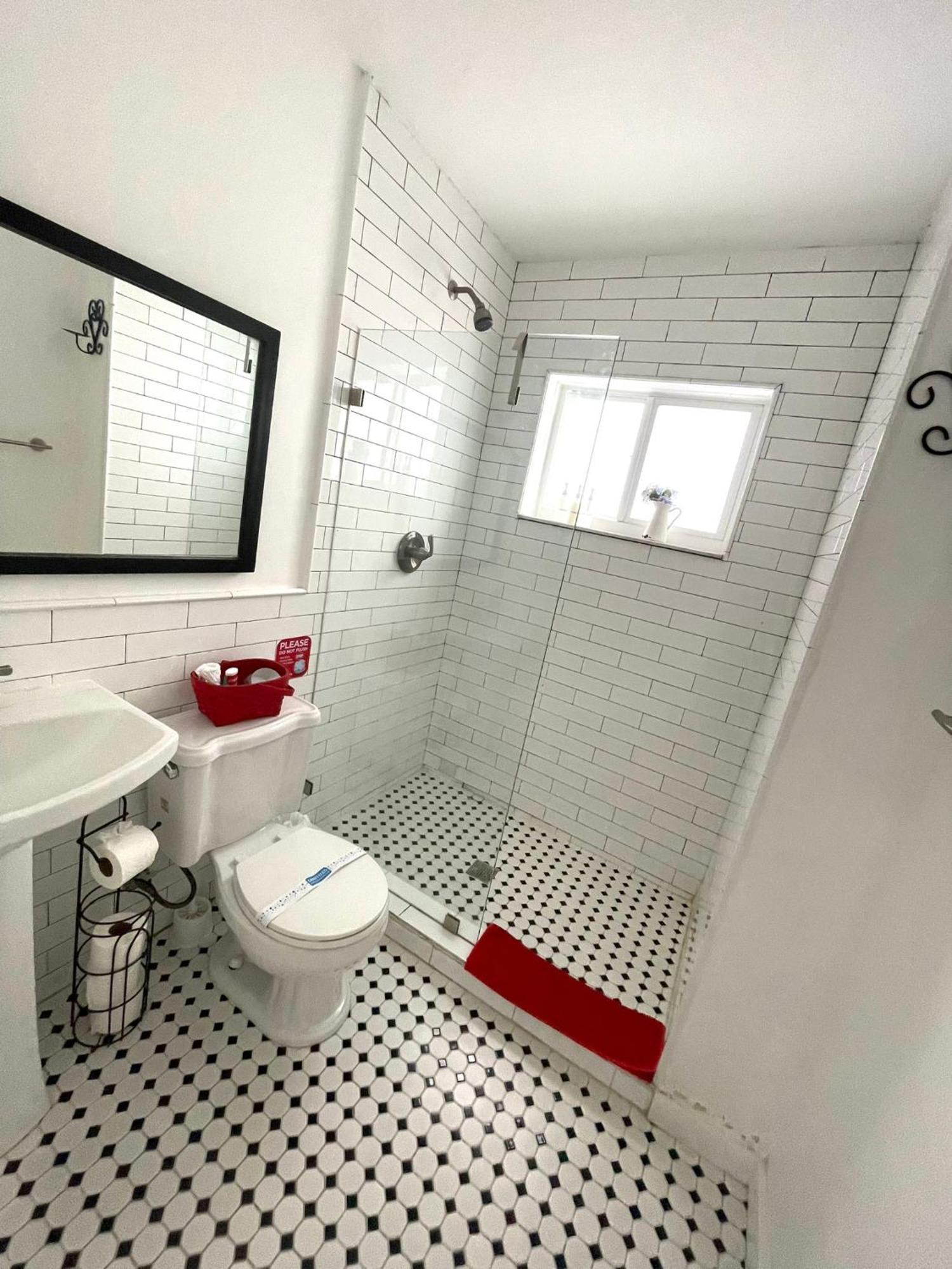 Private Studio Blocks From Coconut Grove Маямі Екстер'єр фото
