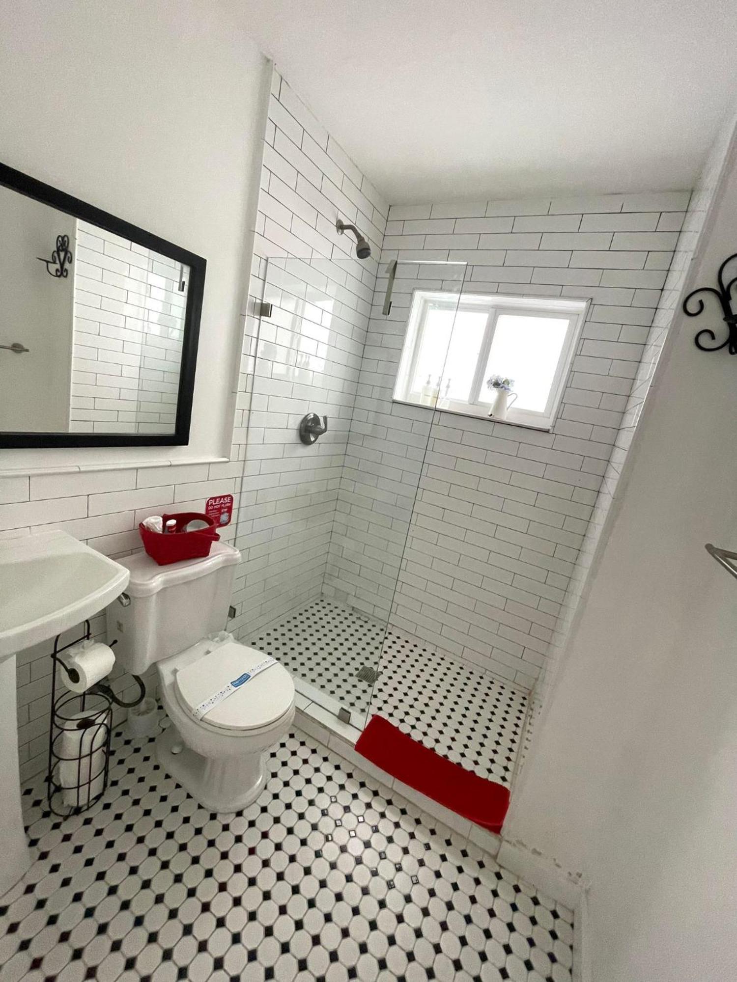 Private Studio Blocks From Coconut Grove Маямі Екстер'єр фото