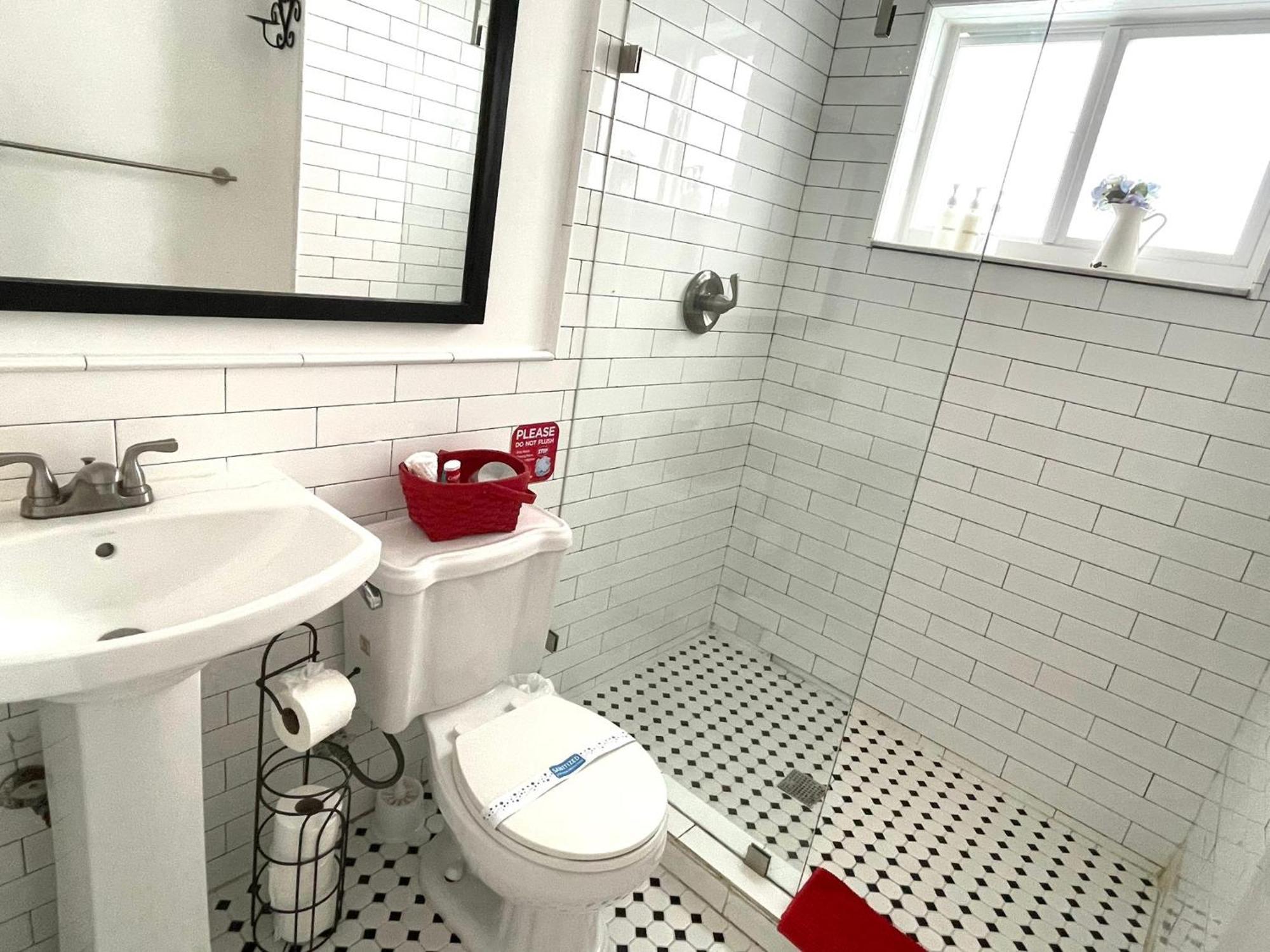 Private Studio Blocks From Coconut Grove Маямі Екстер'єр фото